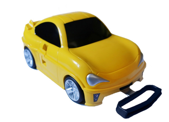 Детский чемодан спортивная машина жёлтый