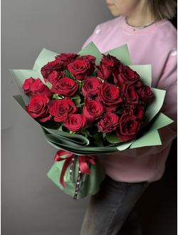 Букет из 25 красных  роз