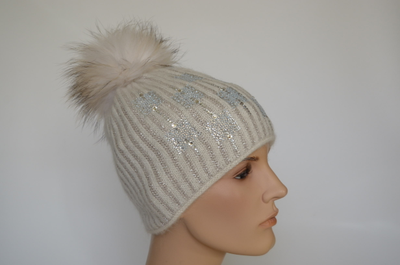 Белая шапка с помпоном для женщин Вицио Италия