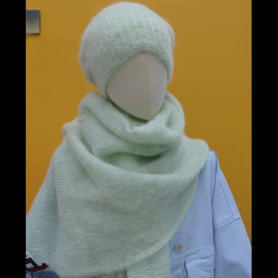 Мятный палантин из мохера Италия Vizio 6946 SX  фото