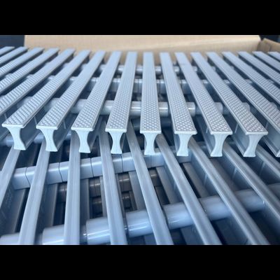 Переливная решетка для бассейна