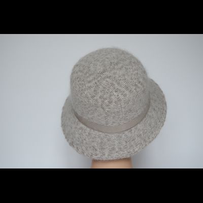 Фетровая бежевая шляпа с вязаной отделкой Vizio Италия 7083 PL
