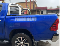 Защитная дуга на крышку «ролетта» d76/20 для Toyota Hilux (2021-)