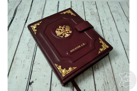 Кожаный ежедневник с гербом РФ и именной надписью