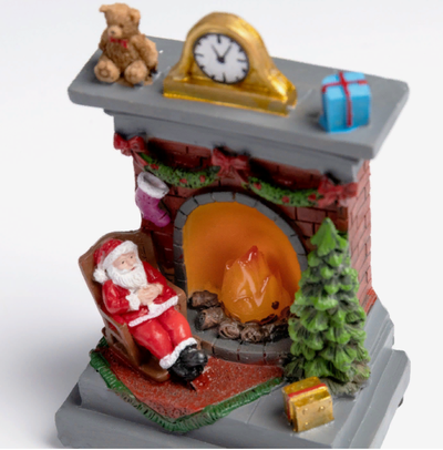 Новогодний сувенир с подсветкой «Дед Мороз у камина» 13 × 9 × 6 см