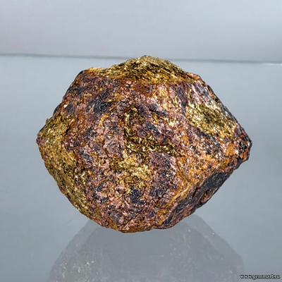 Альмандин (разн. гранат). Россия. 45*31*31мм