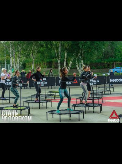 Фитнес батут для джампинга с ручкой JumpMan 135 см (черный)