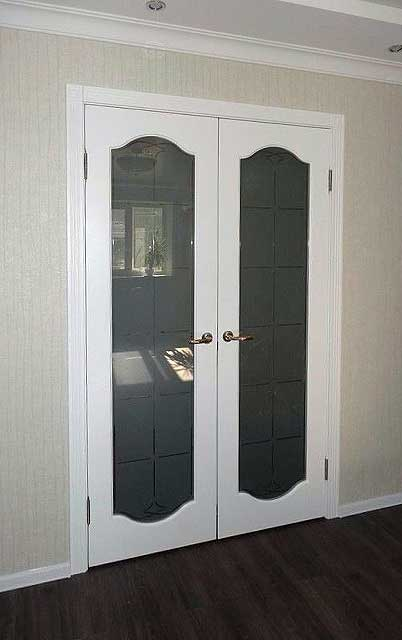 Dveri S Dvumya Stvorkami Raspashnye