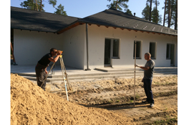 Дренаж участка замер