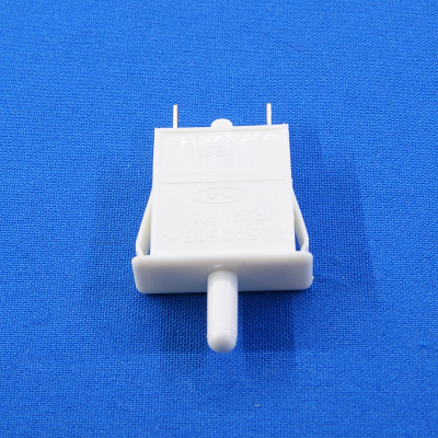 Кнопка освещения холодильника Стинол 851049