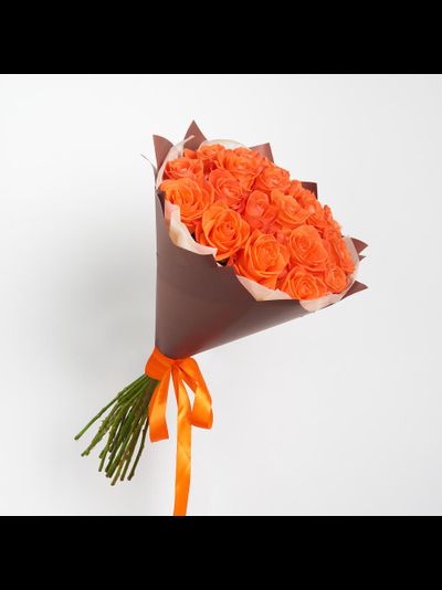 19 оранжевых роз