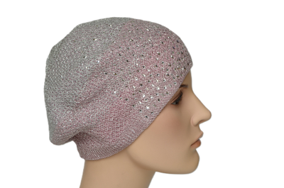 Розовый головной убор со стразами