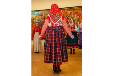 Женский костюм из д. Ярославка, Ефремовский район Тульская область. Центр традиционной культуры Южного Подмосковья «Истоки», Подольск