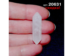 Горный хрусталь натуральный (карандаш) арт.20631: двухст. - 4,3г - 32*9мм  УЦЕНКА!!!