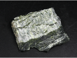 Хризотил-асбест "экстра", необработанный образец, Россия, КЧР, Урупский район, Беденский массив, м-ние Мощевая балка (31*26*5 мм, 7 г) №29891