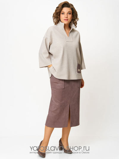 Женский 2-х предметный костюм, состоящий из трикотажной туники и юбки из замши