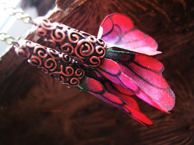 Волшебные серьги "Крылышки Маковой Феи" (шёлк, хрустальные бусины, чешский бисер)