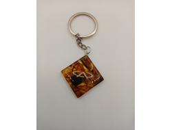 Брелок из натурального янтаря "Chery"