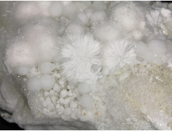 Окенит, сферолиты, Индия (90*57*35 мм, 217 г) №36077