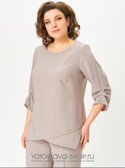 Костюм женский, 2-х предметный брюки и блузка в бежевом цвете