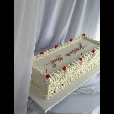 Торт в стиле ламбет с коктейльной вишней (6-9кг)