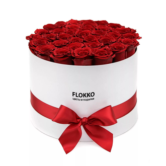 Букет из красных роз "Престиж" (Россия) в шляпной коробке
