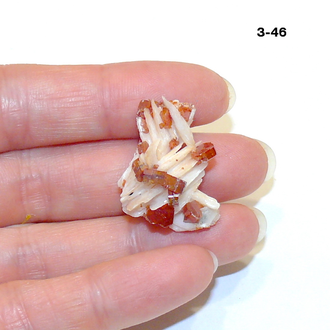 Ванадинит натуральный (щетка) №3-46: 28*20*15мм