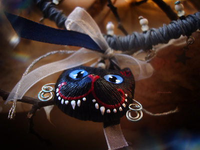 "Котик Меркурия", короткое колье под шейку со звёздами и месяцами