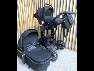 Детская коляска 3 в 1 Luxmom 601A Черный