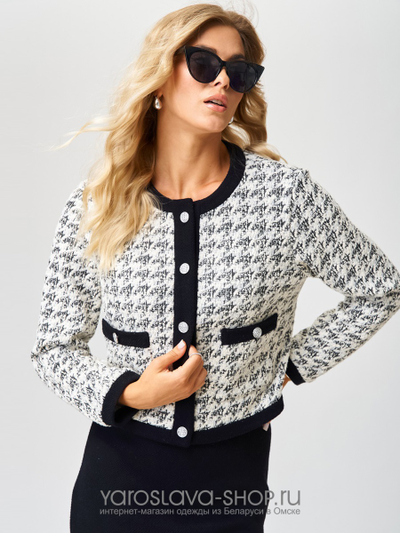 Женский трикотажный комплект в черно-белом цвете