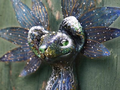 Необычная брошь "Морская Кицунэ - Волшебная Лисичка" (шёлк, флюорит, кварц)