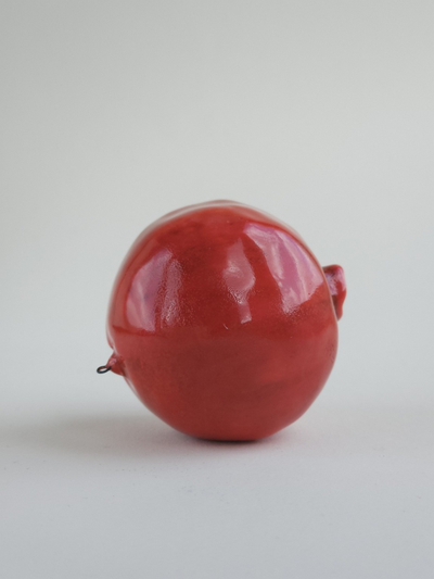 Сочный фрукт гранат (целый)