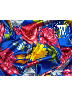 Атлас-стрейч принт Увеличенные цветы на синем фоне