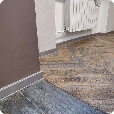 Плинтус ХДФ Dollken Cubu Flex Life 60мм Х 2,5 м 1246 Серебро платина в интерьере 9