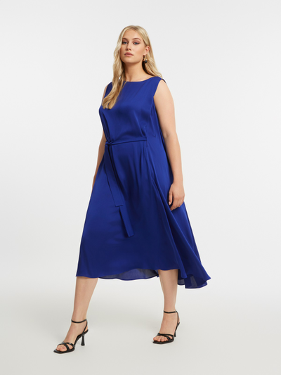 Нарядное платье с поясом