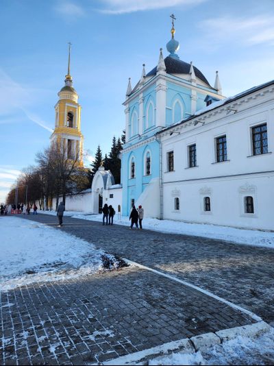 5 января – Новогодний “Поезд особой пряности”.   Коломна с посещением музея «10 зайцев» и мастер классом с чаепитием + Коломенский кремль + магазин медовушки + Рязань и прогулка по вечернему Рязанскому Арбату.
