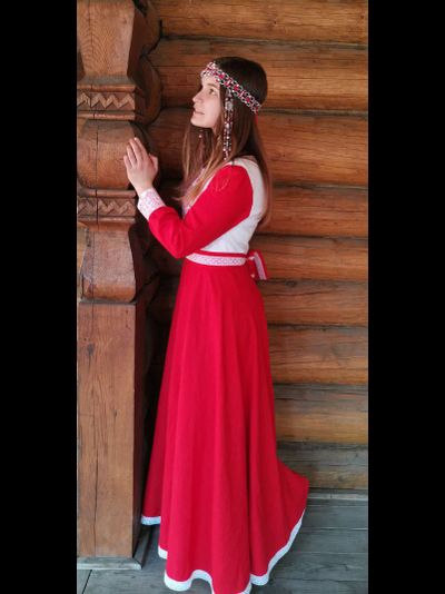 Платье "Древо времени" крапива красное