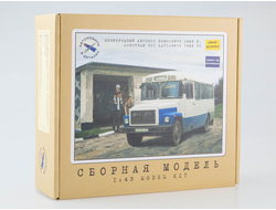 Сборная модель: (AVD Models 4017KIT) Пригородный автобус КАВЗ-3976