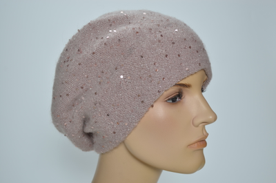 Зимний берет розового цвета с пайетками Италия Вицио 1350