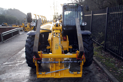 Пoгрузчик JCВ 535-95