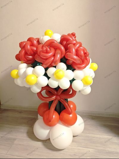 Букет Розы и Ромашки на основании