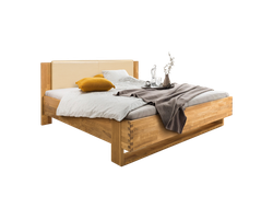 Кровать AKRA из массива дуба