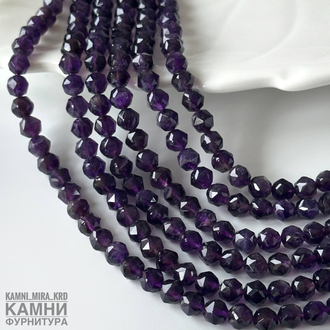 Аметист многогранник в треугольной огранке 5,8-6,2 мм, цена за нить 19 см