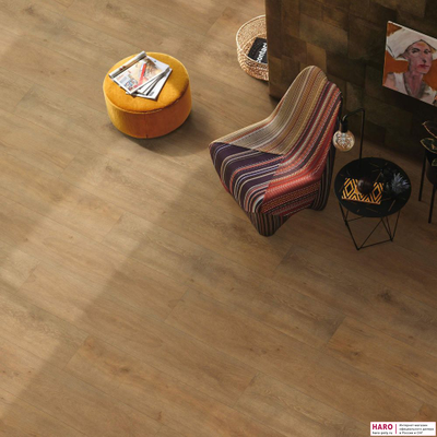 Декор ламината Haro Дуб Венето Натур 540273 в интерьере детально