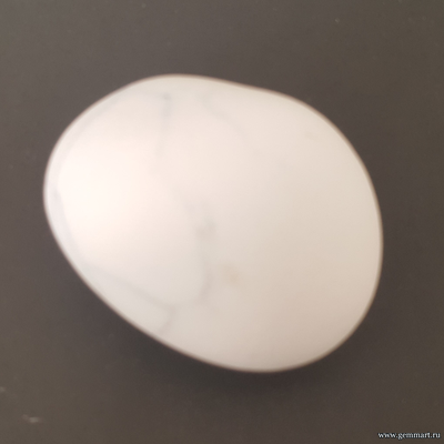 Кахолонг (разн. опала)— галтовка. Казахстан. 65*50*40 мм