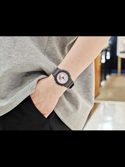 Часы Casio G-Shock GMA-P2100PC-1A