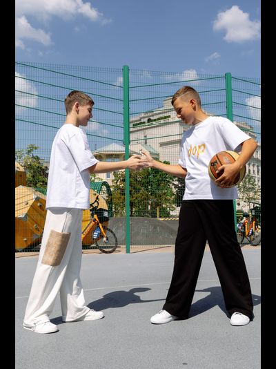 Спортивные брюки с утяжками черные