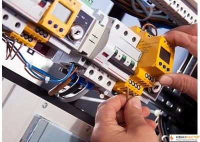 Замена пакетника в щитке загородного дома в Москве и МО ИВАНМАСТЕР