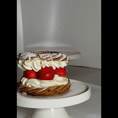 Заварное кольцо с кремом маскарпоне и ягодами