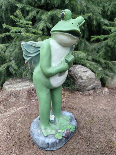 Лягушка с корзиной за спиной 49*27см   2,4кг    полистоун Россия 2595/016728* ( корзина может использоваться, как кашпо )